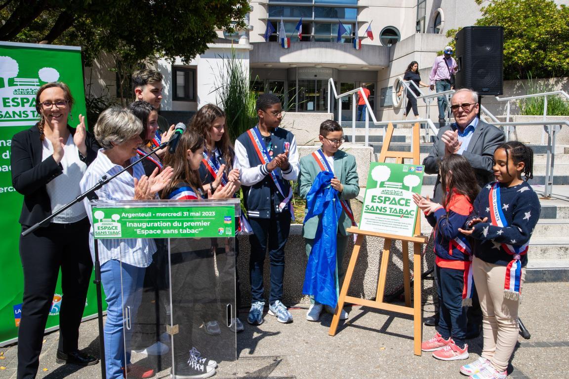 Argenteuil déploie le premier « Espace sans tabac » dans le parc de l