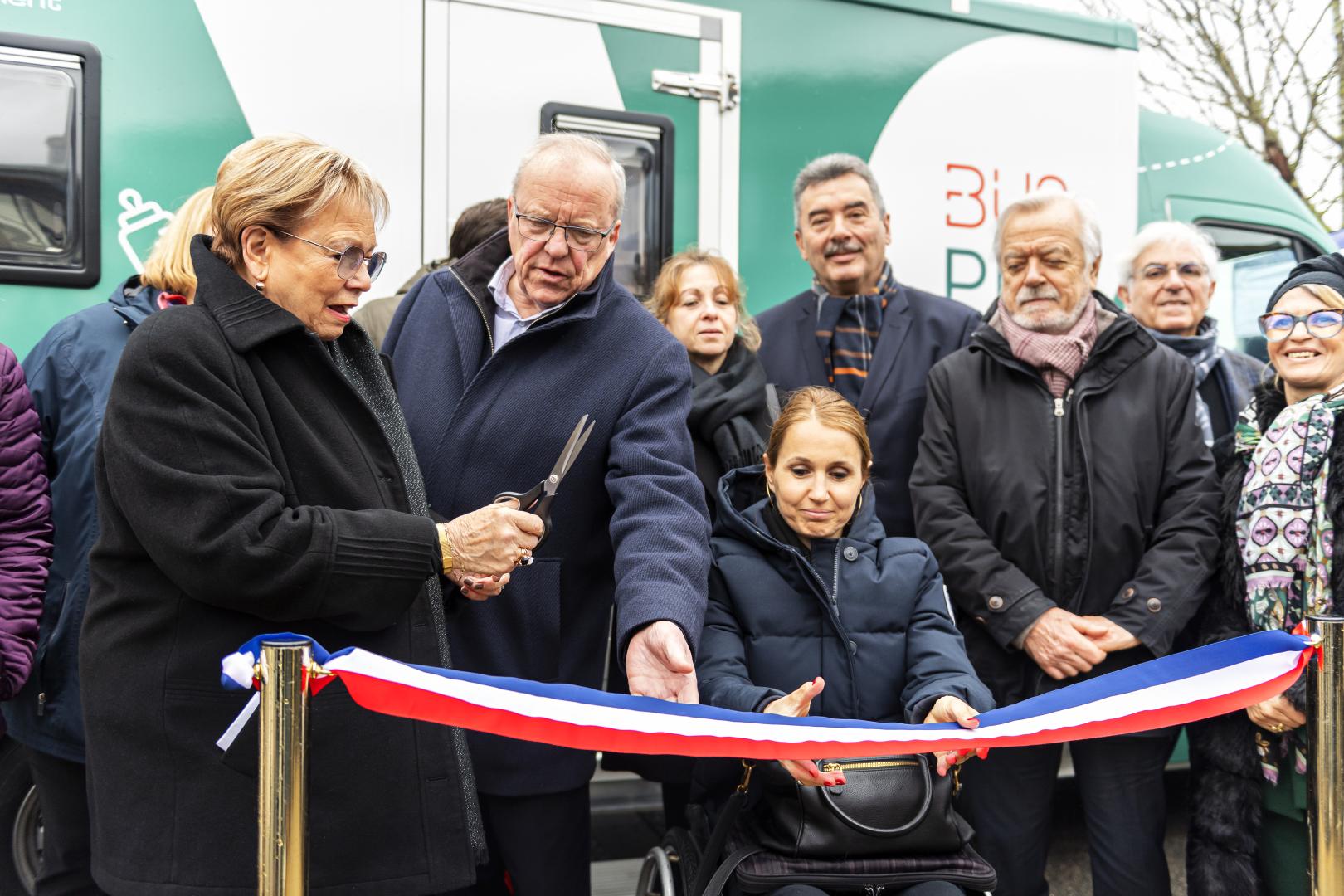 Le bus PMI de passage à Argenteuil Site de la ville d’Argenteuil