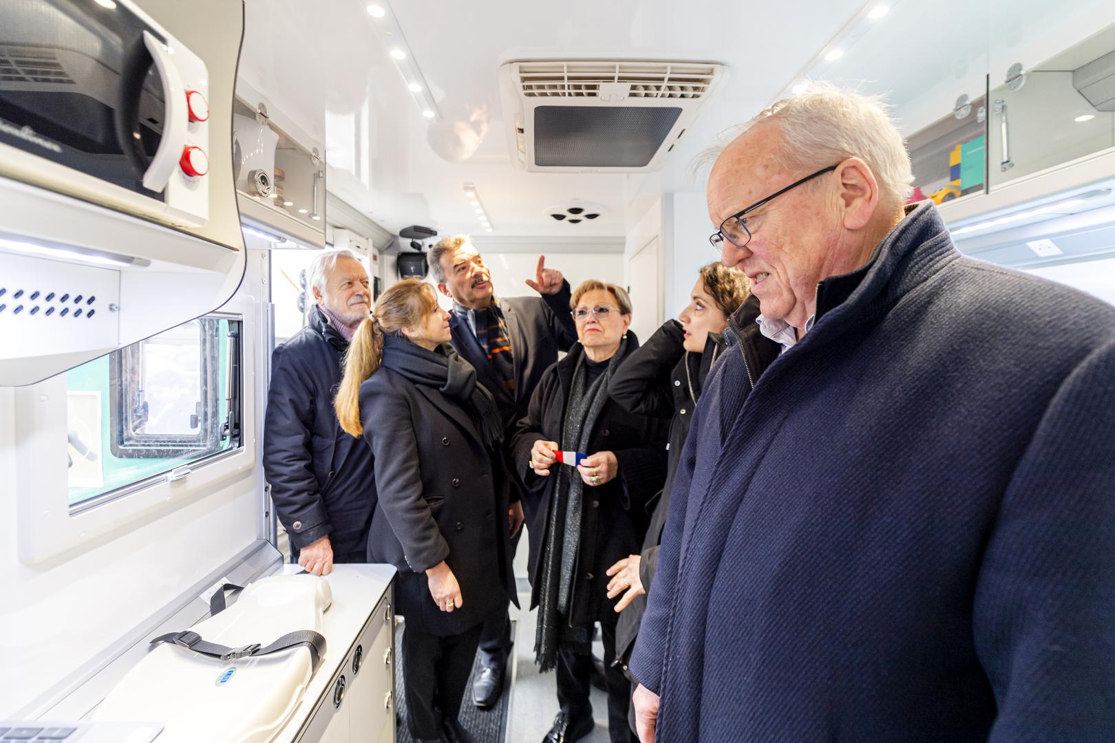 Le bus PMI de passage à Argenteuil Site de la ville d’Argenteuil