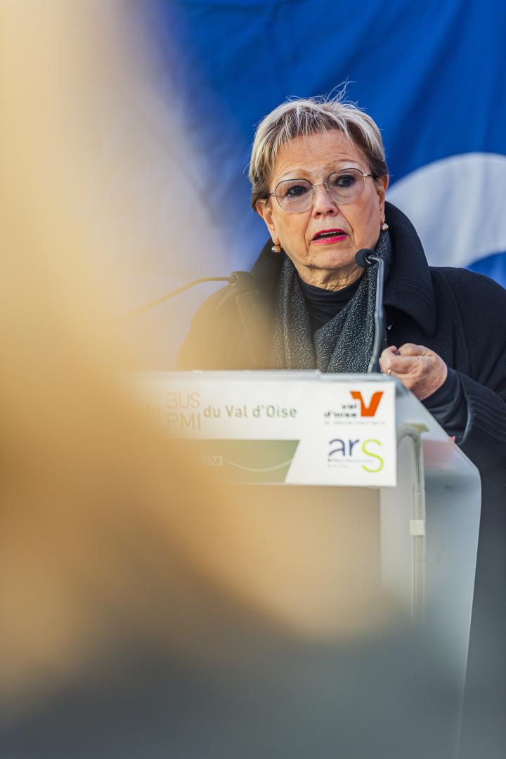 Le bus PMI de passage à Argenteuil Site de la ville d’Argenteuil