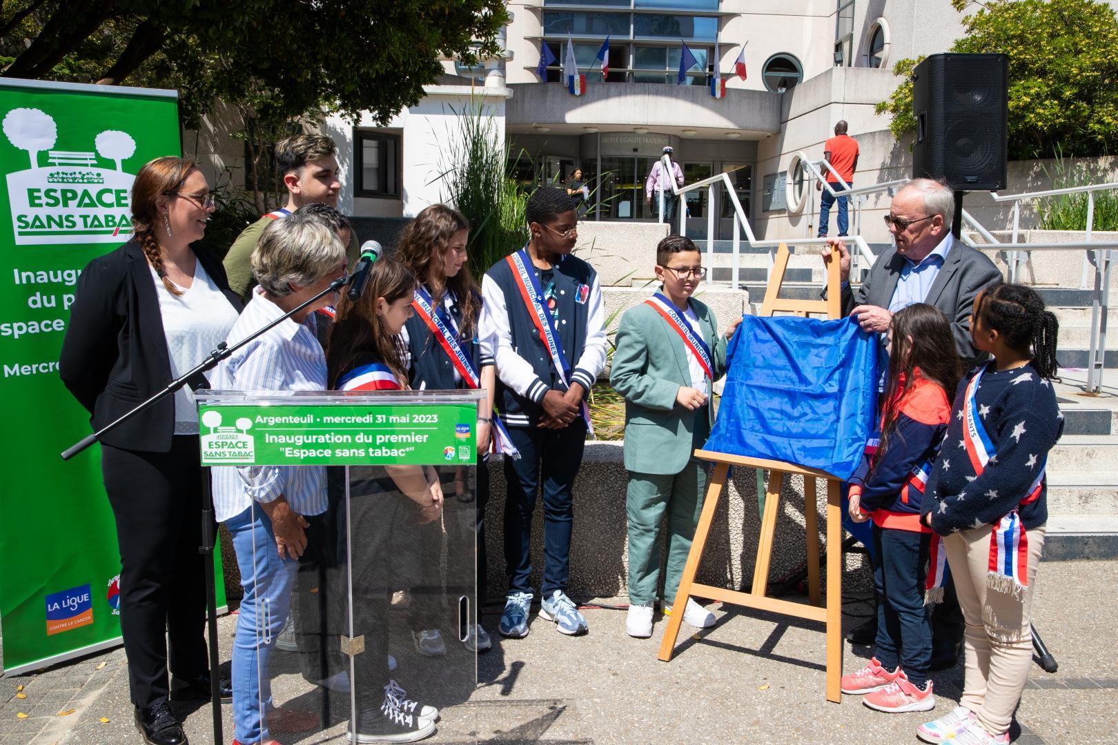 Argenteuil déploie le premier « Espace sans tabac » dans le parc de l